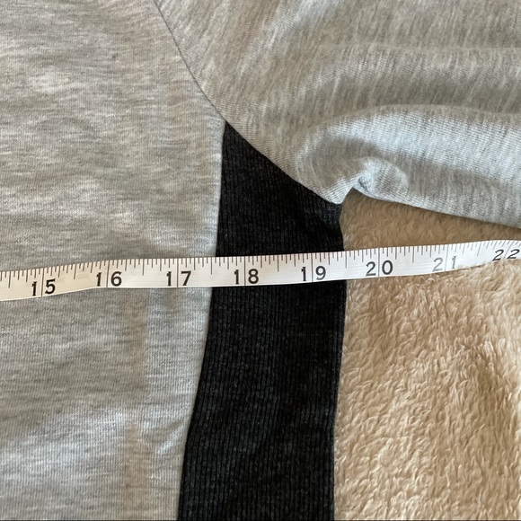 Retreat LA Color-block Crewneck Sweater - Size S - Picture 8 of 12